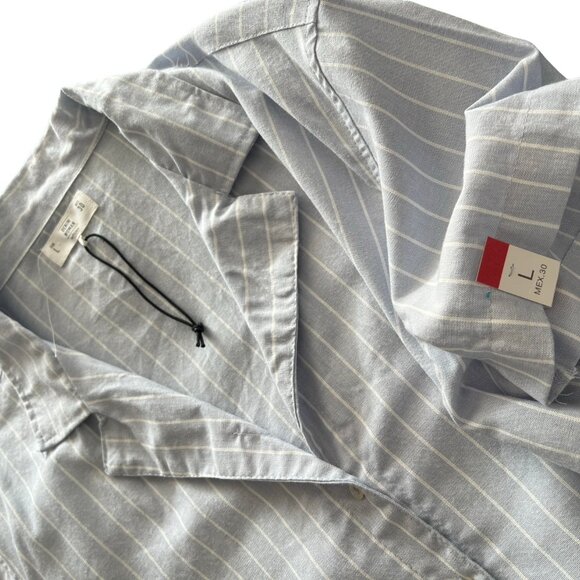 Baby Blue Striped Cropped Button down Shirt. Size L. From Lefties Spain. - Picture 6 of 8
